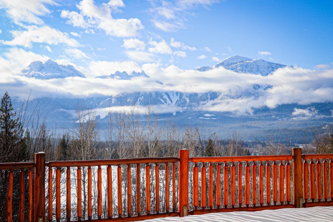 Coast Hillcrest Hotel Revelstoke Exterior foto
