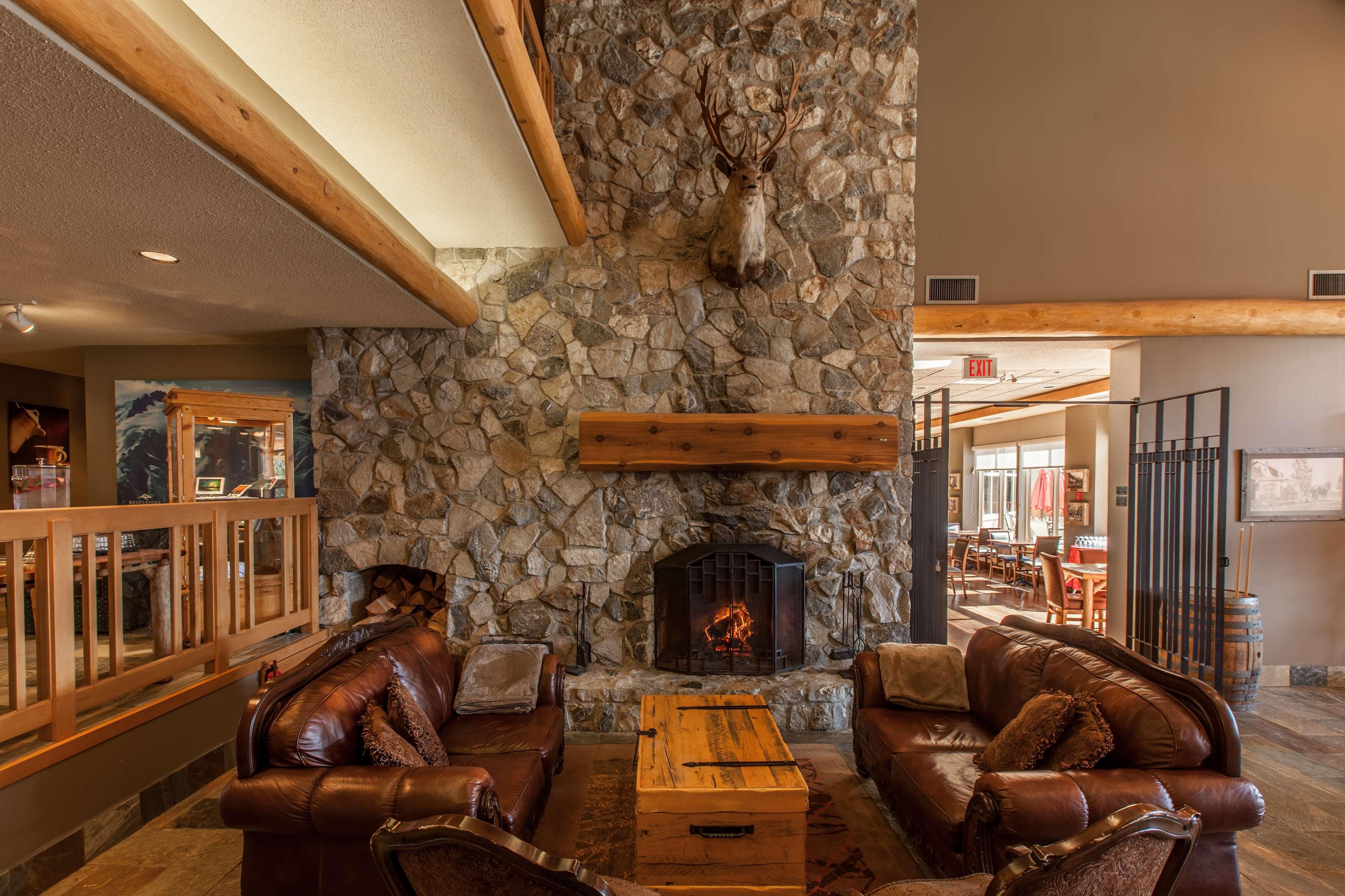 Coast Hillcrest Hotel Revelstoke Exterior foto