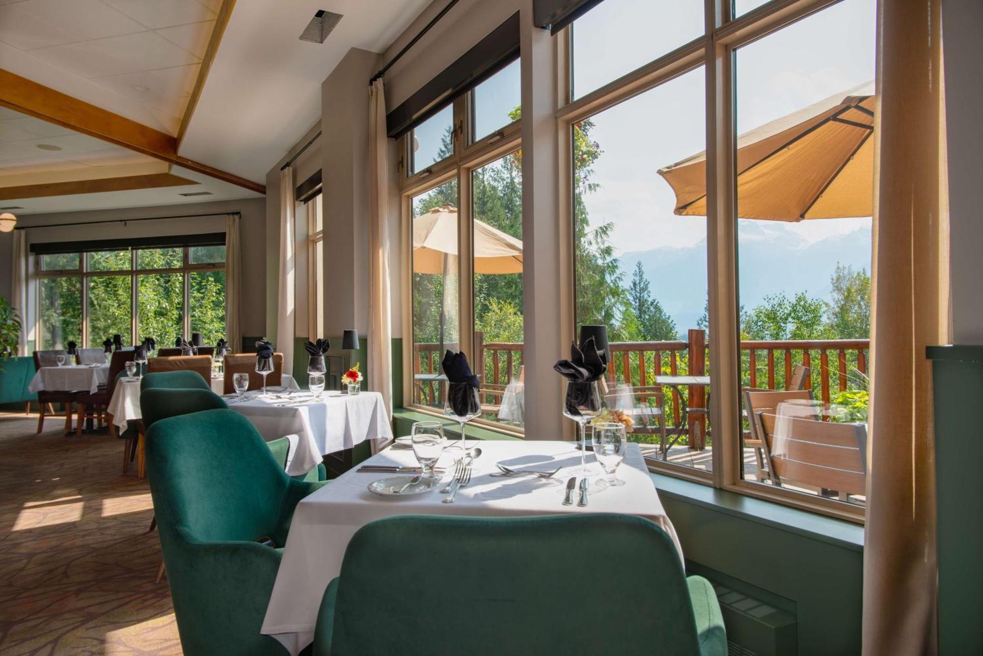 Coast Hillcrest Hotel Revelstoke Exterior foto
