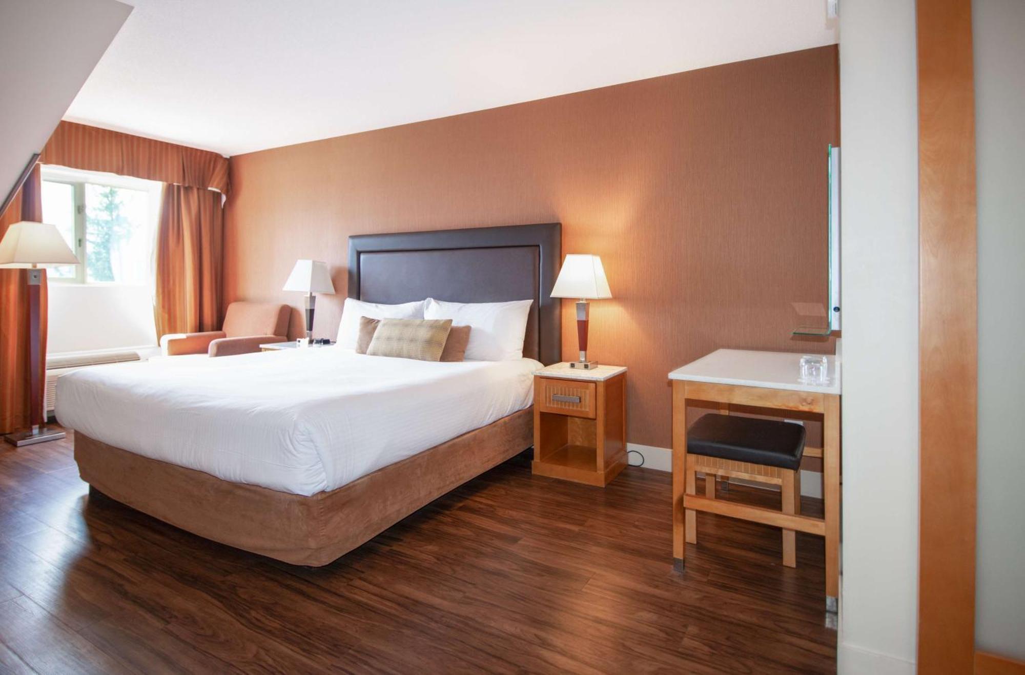 Coast Hillcrest Hotel Revelstoke Exterior foto