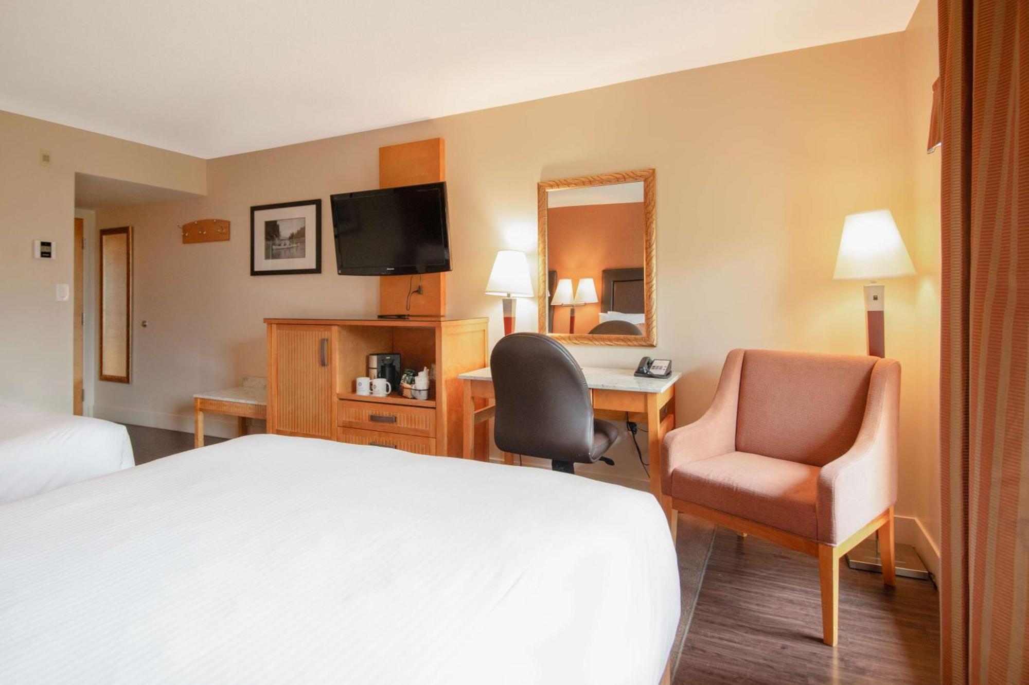 Coast Hillcrest Hotel Revelstoke Exterior foto